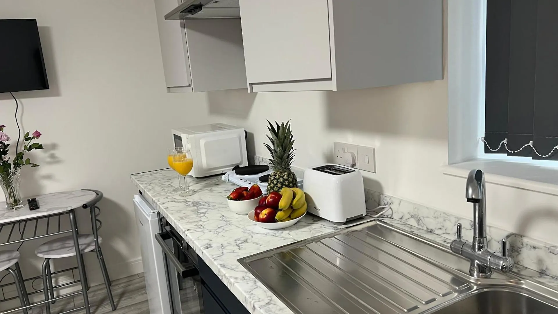 Irina House - Private Serviced Luxury Apartments 카디프